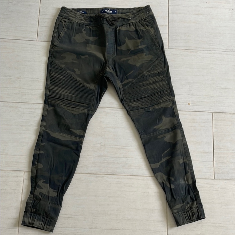Hollister Green Camouflage Joggers
